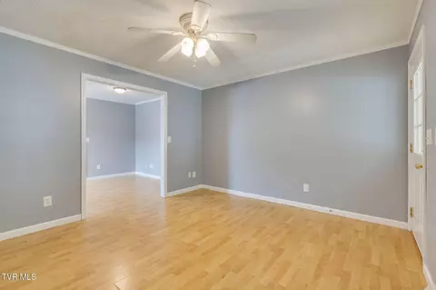 Living - 219 New Avenue Erwin Tn 37650, Erwin, TN 37650 photo 3 of 5