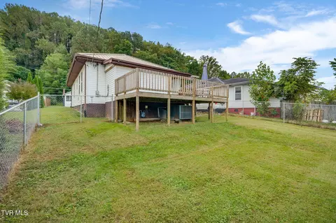 Exterior - 219 New Avenue Erwin Tn 37650, Erwin, TN 37650 photo 2 of 3