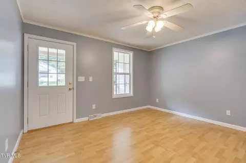Living - 219 New Avenue Erwin Tn 37650, Erwin, TN 37650 photo 2 of 5