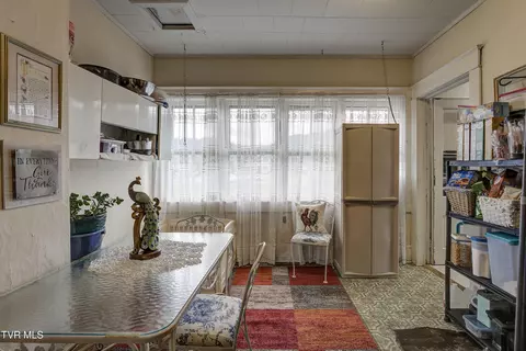 Dining - 315 Love Street Erwin Tn 37650, Erwin, TN 37650 photo 3 of 4