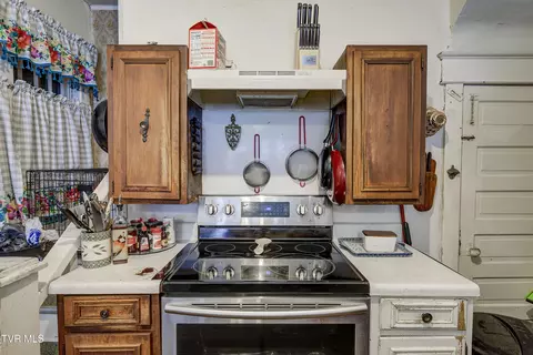 Kitchen - 315 Love Street Erwin Tn 37650, Erwin, TN 37650 photo 3 of 4