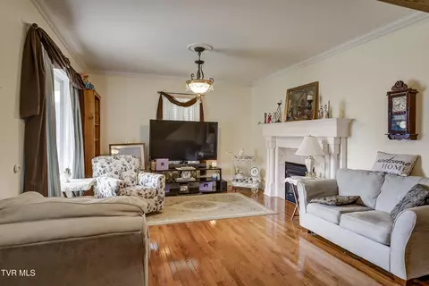 Living - 315 Love Street Erwin Tn 37650, Erwin, TN 37650 photo 1 of 2