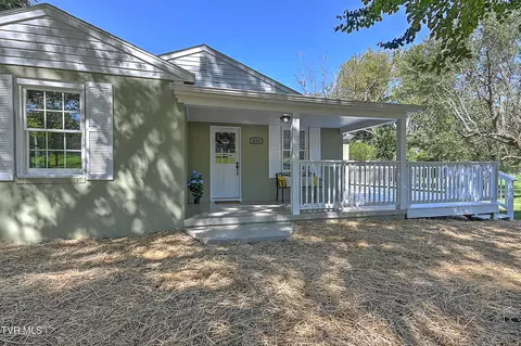 496 Pleasant Grove Road Bluff City Tn 37618, Bluff City, TN 37618
