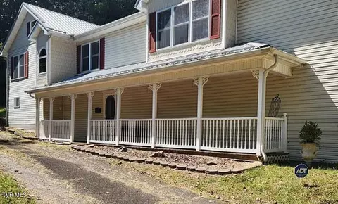 1086 Sharon Street Grundy Va 24614, Grundy, VA 24614
