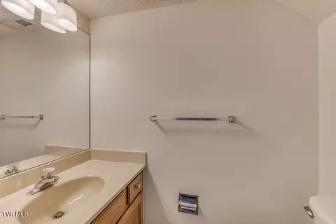 Bath - 1725 W Lakeview Drive 1 Johnson City Tn 37601, Johnson City, TN 37601 photo 1 of 3