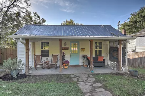 1106 E Market Street Johnson City Tn 37601, Johnson City, TN 37601