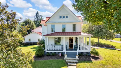 308 Pearl Avenue Big Stone Gap Va 24219, Big Stone Gap, VA 24219