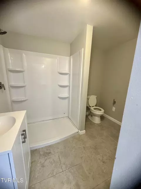 Bath - 136 Elliott Avenue Erwin Tn 37650, Erwin, TN 37650 photo 1 of 2