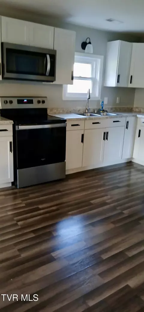 Kitchen - 136 Elliott Avenue Erwin Tn 37650, Erwin, TN 37650 photo 3 of 5