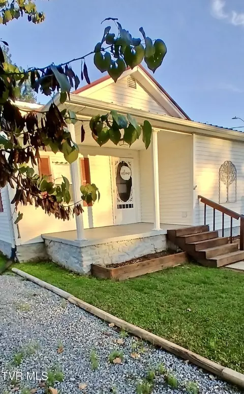 Exterior - 136 Elliott Avenue Erwin Tn 37650, Erwin, TN 37650 photo 2 of 10