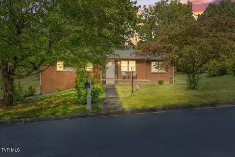 300 Peach Blossom Court Johnson City Tn 37604, Johnson City, TN 37604