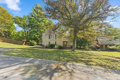 Exterior - 906 Hanson Drive Johnson City Tn 37601, Johnson City, TN 37601 photo 8 of 9