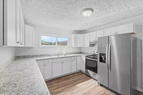 Kitchen - 117 Cates Corner Hampton Tn 37658, Hampton, TN 37658 photo 2 of 3