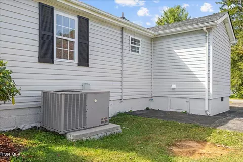 Exterior - 117 Cates Corner Hampton Tn 37658, Hampton, TN 37658 photo 6 of 6