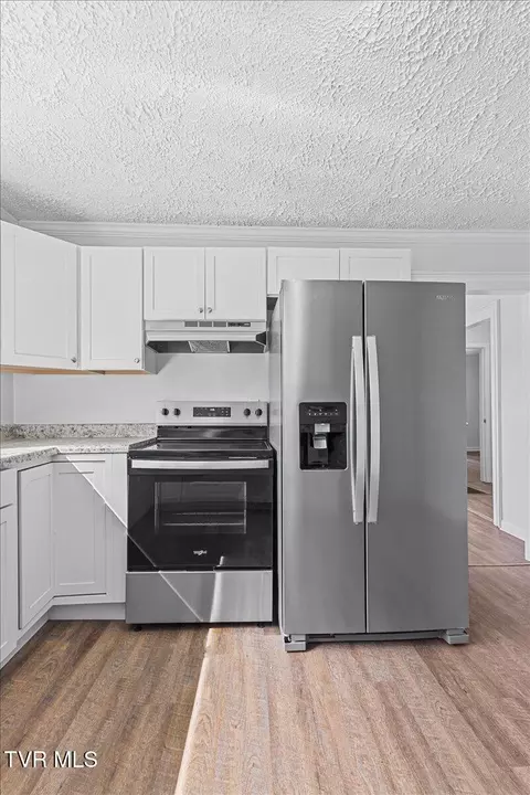 Kitchen - 117 Cates Corner Hampton Tn 37658, Hampton, TN 37658 photo 1 of 3