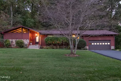 521 Brookwood Drive Bristol Tn 37620, Bristol, TN 37620