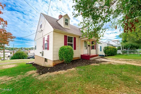 461 Douglas Street Bristol Va 24201, Bristol, VA 24201 photo 4
