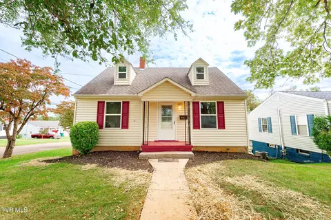 461 Douglas Street Bristol Va 24201, Bristol, VA 24201 photo 2