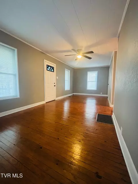 Living - 405 Virginia Avenue Wise Va 24293, Wise, VA 24293 photo 1 of 3