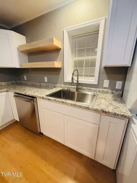 Kitchen - 405 Virginia Avenue Wise Va 24293, Wise, VA 24293 photo 4 of 5