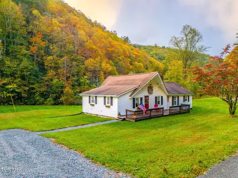 812 Branch Road Laurel Bloomery Tn 37680, Laurel Bloomery, TN 37680