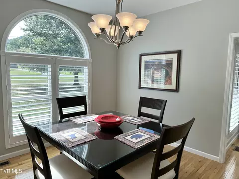 Dining - 1323 Love Station Road Erwin Tn 37650, Erwin, TN 37650 photo 1 of 1