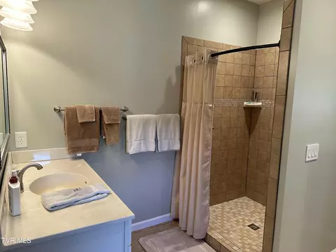 Bath - 1323 Love Station Road Erwin Tn 37650, Erwin, TN 37650 photo 1 of 5
