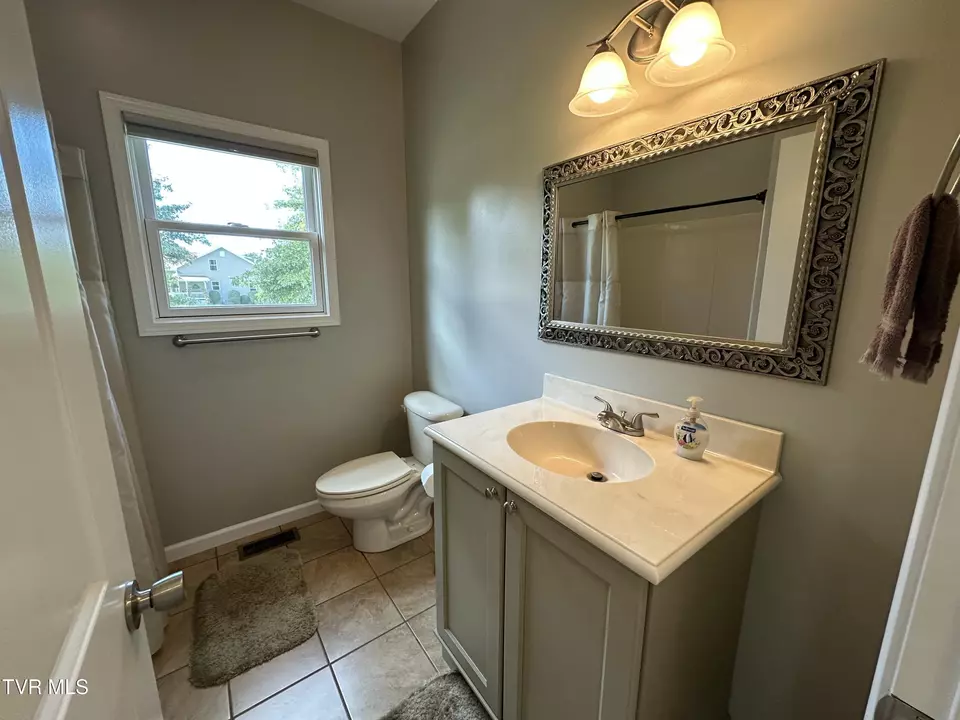Bath - 1323 Love Station Road Erwin Tn 37650, Erwin, TN 37650 photo 5 of 5