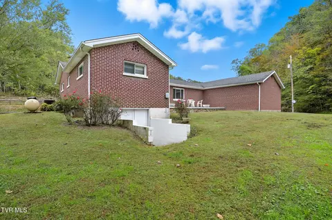 Exterior - 4299 Fairview Road Duffield Va 24244, Duffield, VA 24244 photo 4 of 8