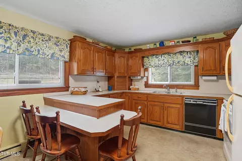 Kitchen - 4299 Fairview Road Duffield Va 24244, Duffield, VA 24244 photo 1 of 3