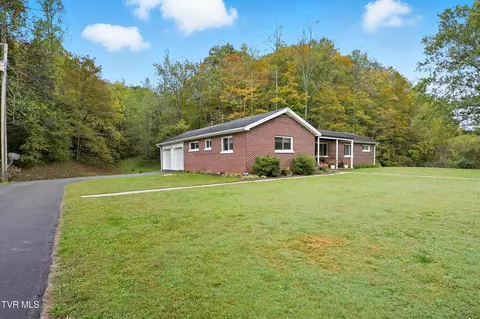 Exterior - 4299 Fairview Road Duffield Va 24244, Duffield, VA 24244 photo 3 of 8