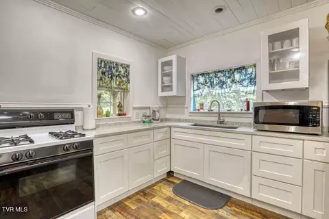 Kitchen - 3652 Horton Ford Road Eidson Tn 37731, Eidson, TN 37731 photo 4 of 5