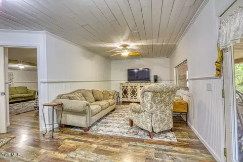Living - 3652 Horton Ford Road Eidson Tn 37731, Eidson, TN 37731 photo 1 of 2