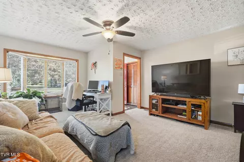 Living - 208 SE Grandview Drive Wise Va 24293, Wise, VA 24293 photo 2 of 3