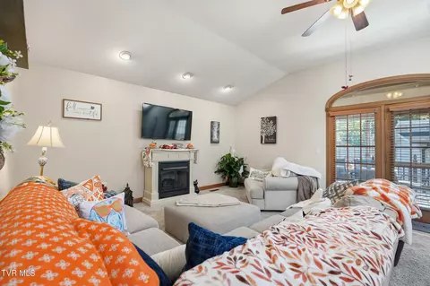 Living - 208 SE Grandview Drive Wise Va 24293, Wise, VA 24293 photo 1 of 3