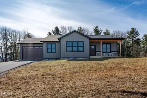 297 Laurel Way Mountain City Tn 37683, Mountain City, TN 37683