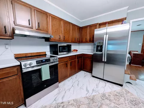 Kitchen - 100 Casey Jones Road Erwin Tn 37650, Erwin, TN 37650 photo 4 of 5