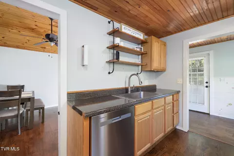 3006 Gap Creek Road Hampton Tn 37658, Hampton, TN 37658 photo 10