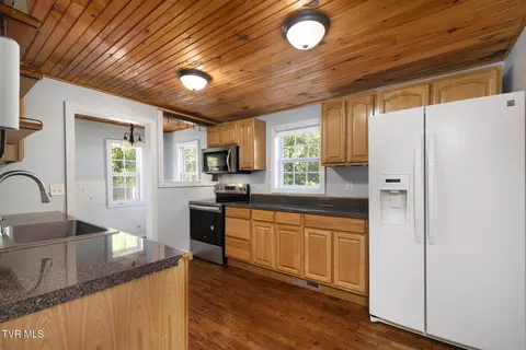 3006 Gap Creek Road Hampton Tn 37658, Hampton, TN 37658 photo 8