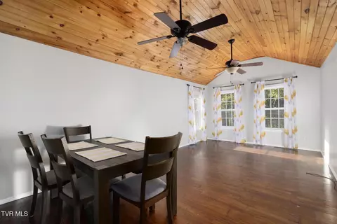 3006 Gap Creek Road Hampton Tn 37658, Hampton, TN 37658 photo 6