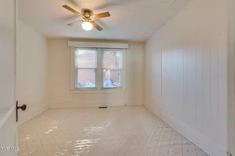 219 Clinchfield Avenue Erwin Tn 37650, Erwin, TN 37650 photo 14
