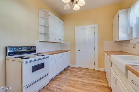 219 Clinchfield Avenue Erwin Tn 37650, Erwin, TN 37650 photo 12