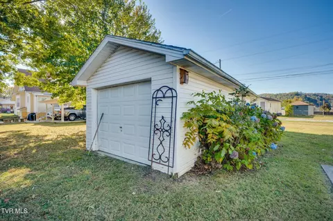 219 Clinchfield Avenue Erwin Tn 37650, Erwin, TN 37650 photo 21