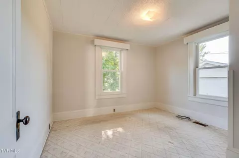 219 Clinchfield Avenue Erwin Tn 37650, Erwin, TN 37650 photo 17