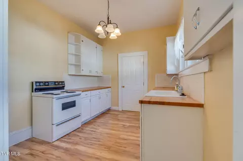 219 Clinchfield Avenue Erwin Tn 37650, Erwin, TN 37650 photo 11