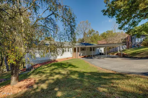 325 Hidden Valley Road Bristol Tn 37620, Bristol, TN 37620