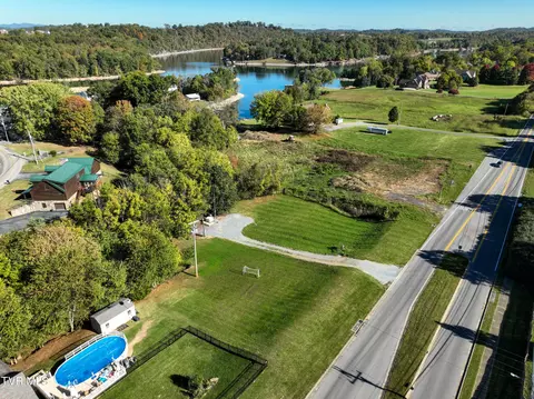 579 585 Carroll Creek Road Johnson City Tn 37601, Johnson City, TN 37601