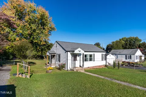 1005 S 2nd Street Elizabethton Tn 37643, Elizabethton, TN 37643