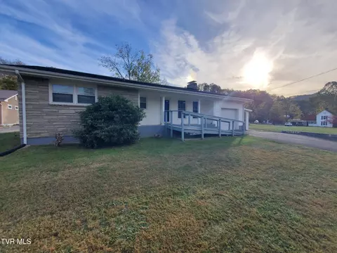 512 Cloudland Drive Roan Mountain Tn 37687, Roan Mountain, TN 37687