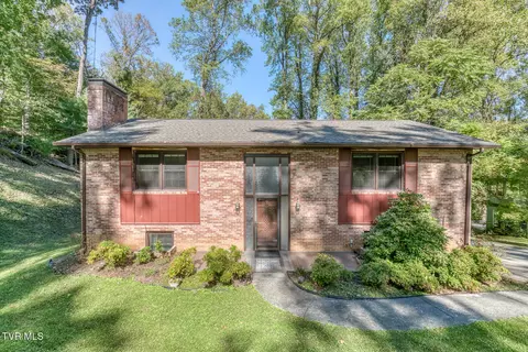 1735 Charlotte Drive Elizabethton Tn 37643, Elizabethton, TN 37643